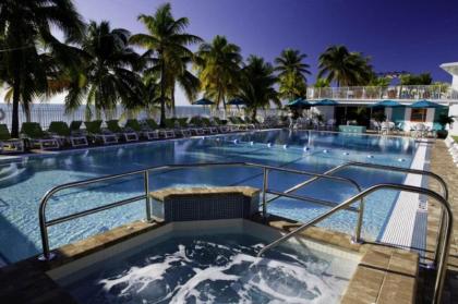 Lazy Tortuga 2bed & 2bath updated half duplex with Cabana Club & dockage