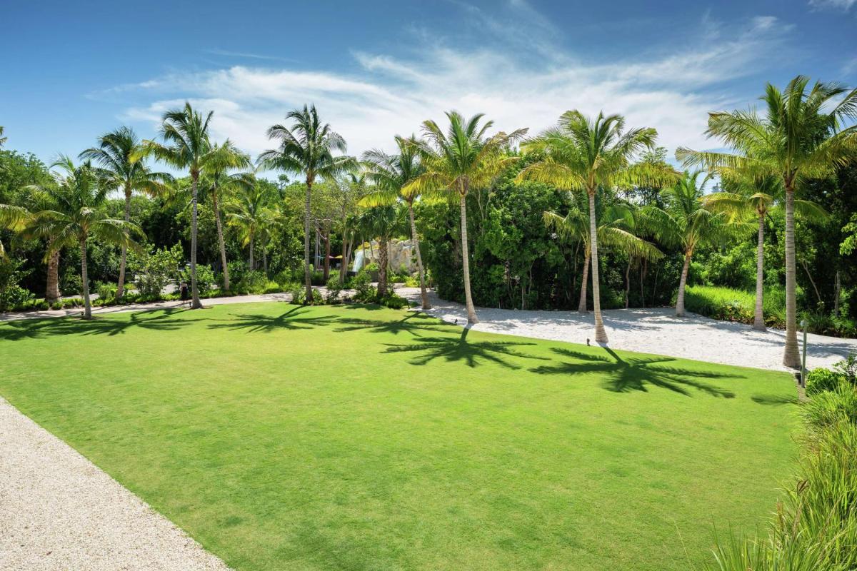 Baker's Cay Resort Key Largo Curio Collection By Hilton - image 4