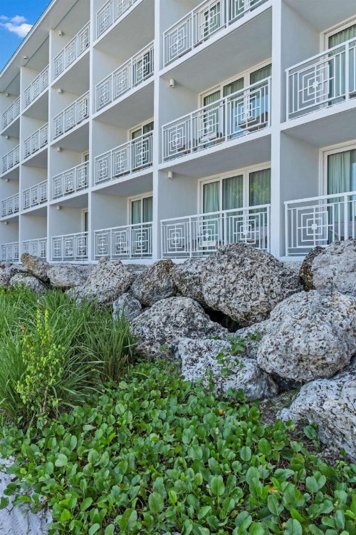 Baker's Cay Resort Key Largo Curio Collection By Hilton - image 45