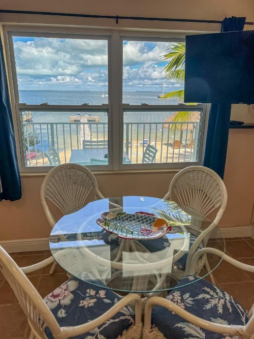Sunset Cove Beach Resort - image 7