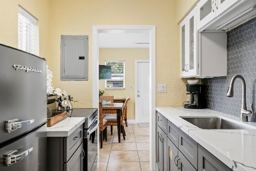 Bay Harbor Lodge - image 16