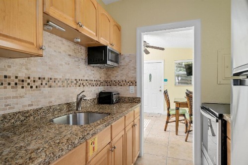 Bay Harbor Lodge - image 47