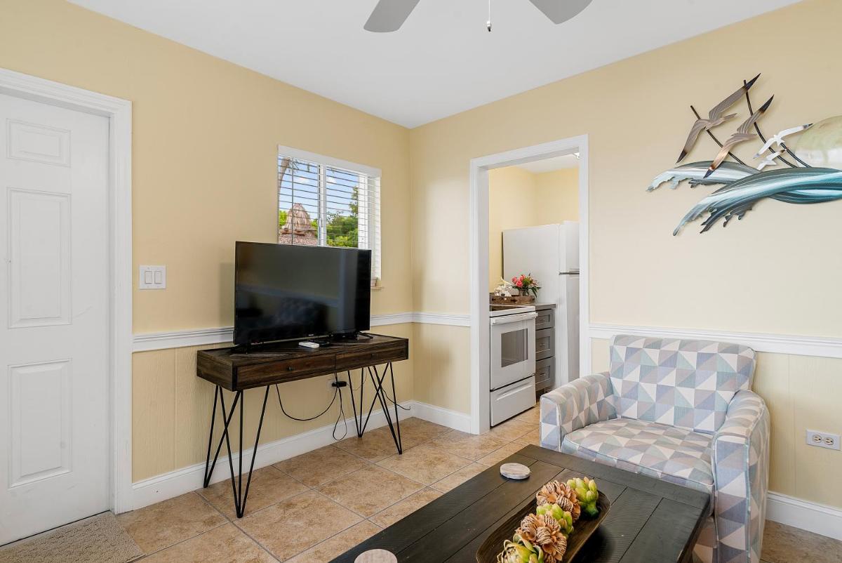Bay Harbor Lodge - image 5