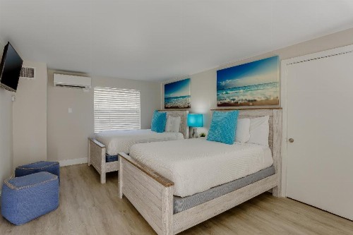 Drift Hotel - image 32
