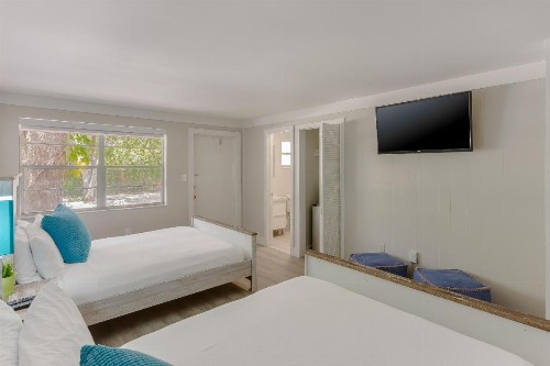 Drift Hotel - image 42