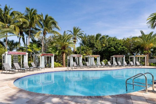 Fairfield Inn & Suites by Marriott Key West at The Keys Collection - image 1