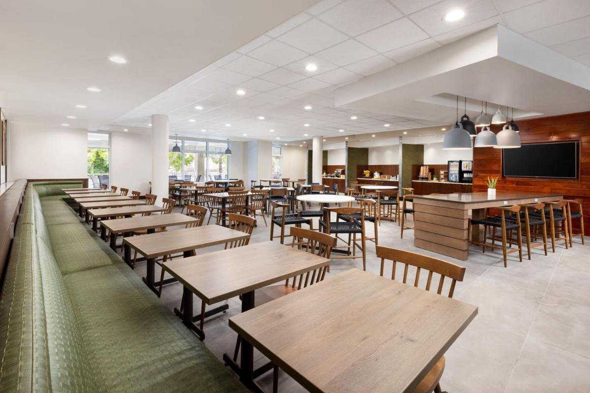 Fairfield Inn & Suites by Marriott Key West at The Keys Collection - image 2