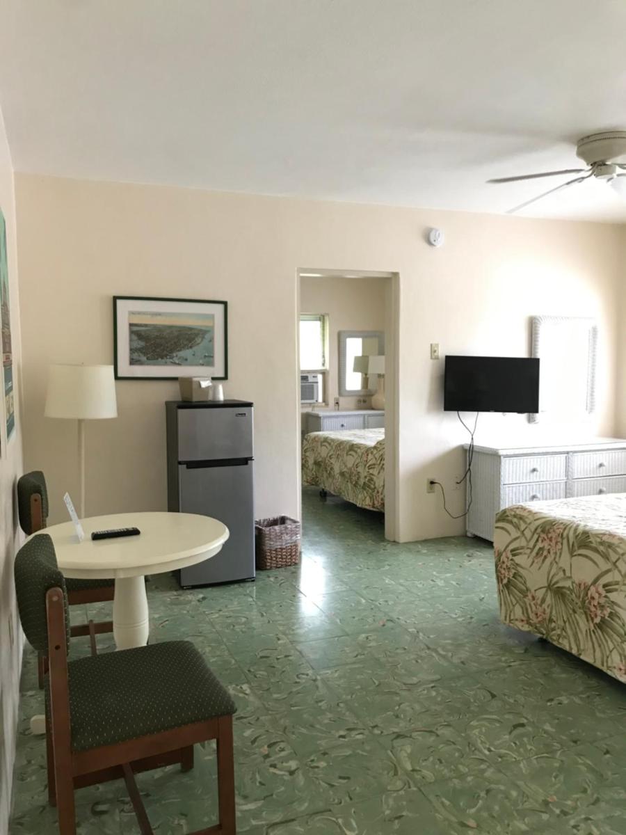 El Patio Motel - image 2