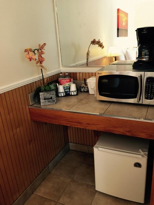Southwinds Motel - image 24