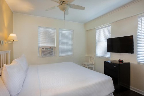 Southernmost Inn Adult Exclusive - image 17
