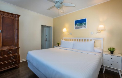 Southernmost Inn Adult Exclusive - image 18