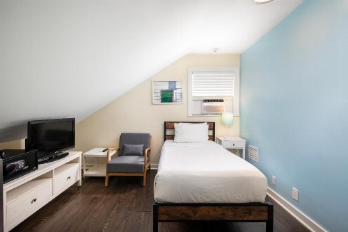 Southernmost Inn Adult Exclusive - image 47