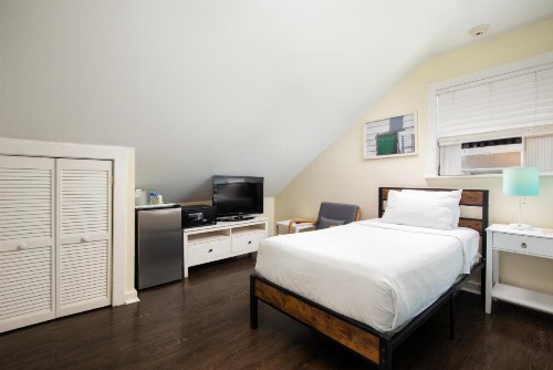 Southernmost Inn Adult Exclusive - image 48
