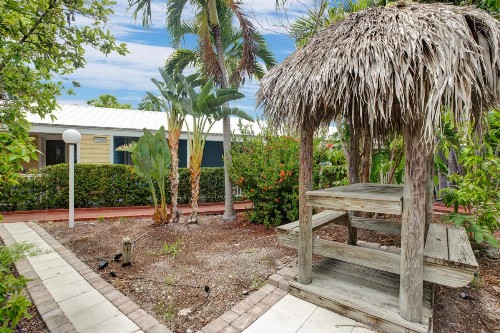 Coconut Mallory Resort and Marina - image 35