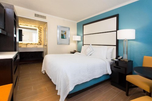 Fairfield Inn & Suites by Marriott Key West - image 4