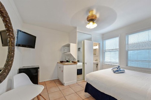 Wicker Guesthouse - image 21