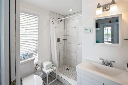 Wicker Guesthouse - image 34