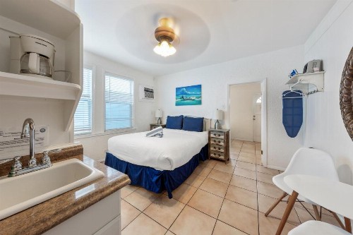 Wicker Guesthouse - image 49
