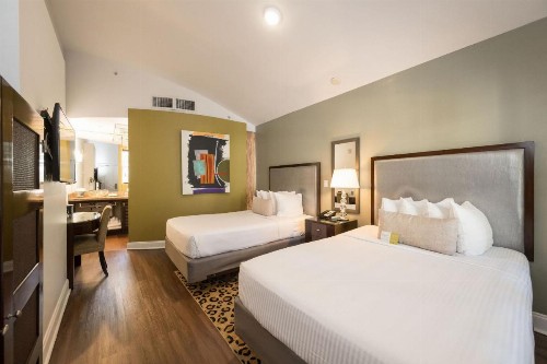 Truman Hotel - image 26