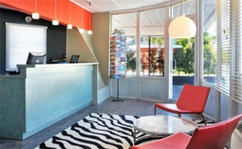 Blue Marlin Motel - image 3