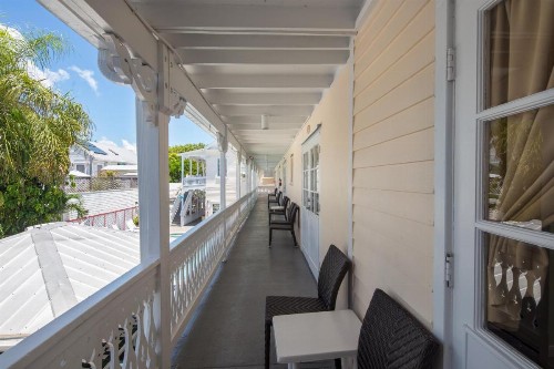 The Palms Hotel - image 13