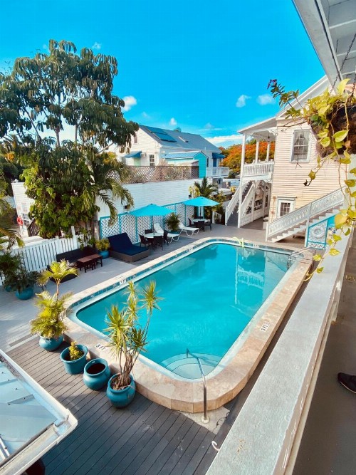 The Palms Hotel - image 34