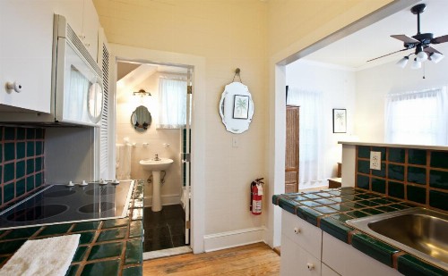 Island City House - image 15