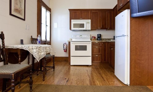 Island City House - image 16