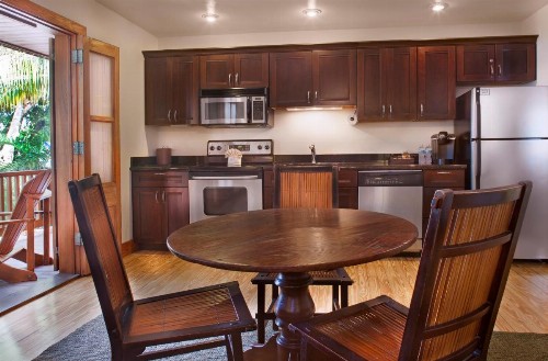 Island City House - image 8