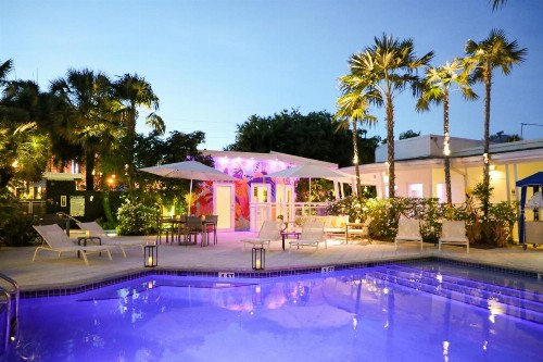Orchid Key Inn - image 1