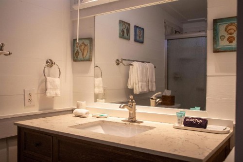 Andrews Inn & Garden Cottages - image 32
