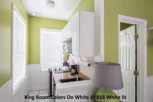 Colors on White - image 10