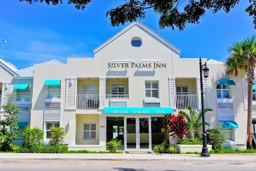 Silver Palms Inn - image 18