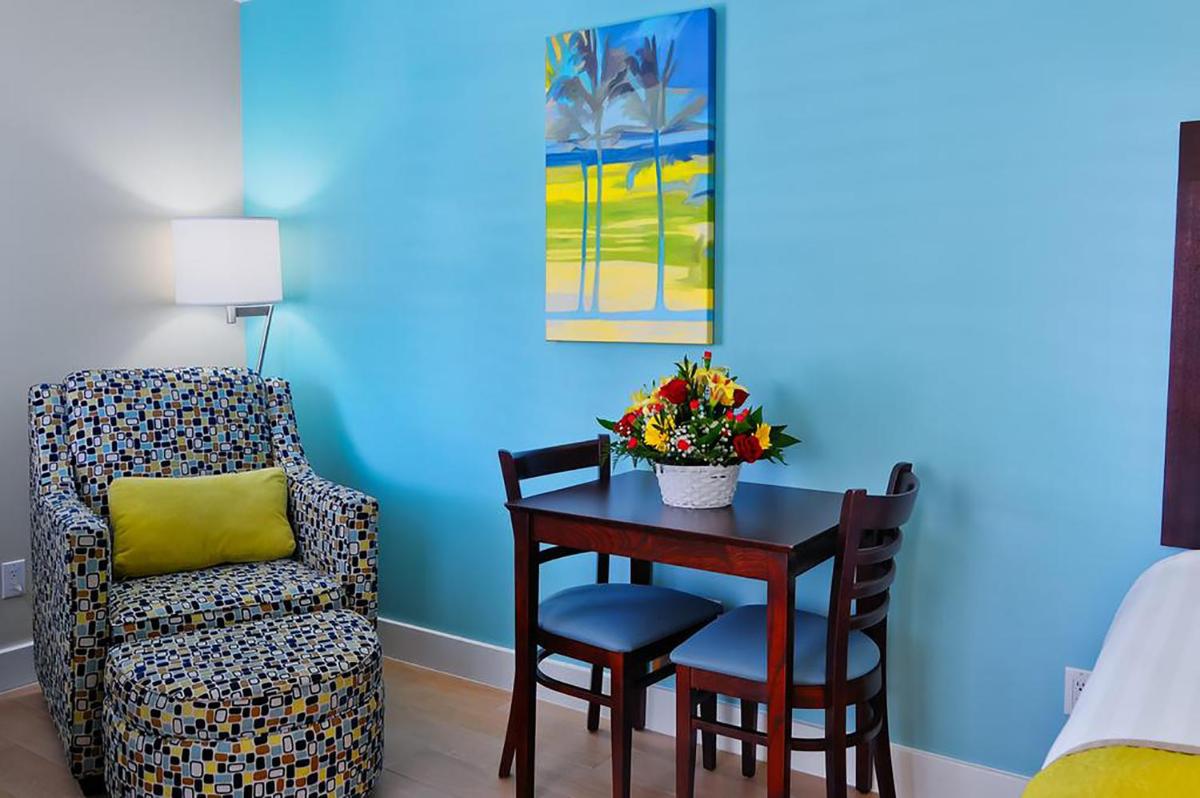Silver Palms Inn - image 2