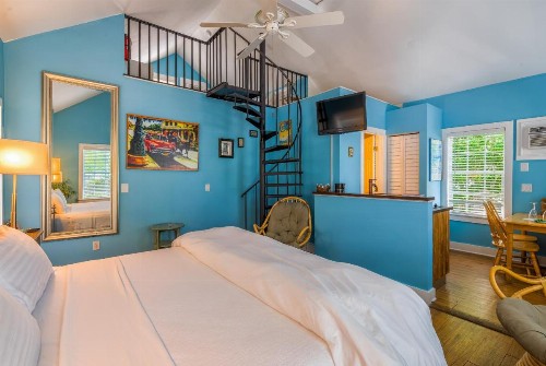Seascape Tropical Inn - image 10