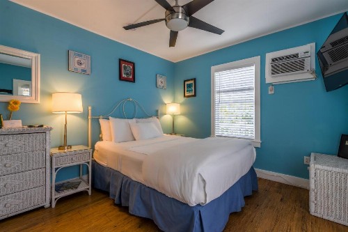 Seascape Tropical Inn - image 23