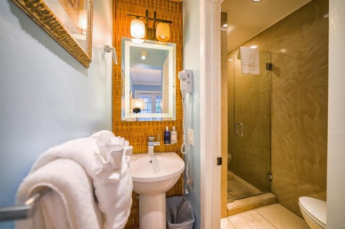 Seascape Tropical Inn - image 28