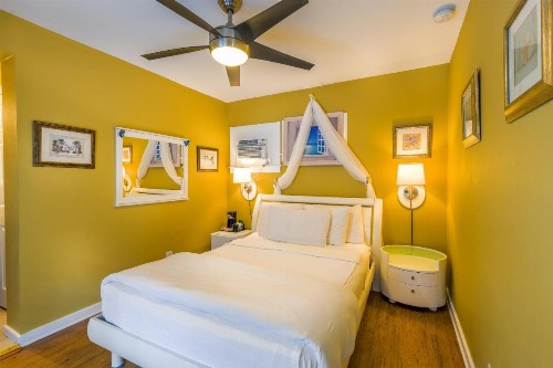 Seascape Tropical Inn - image 38