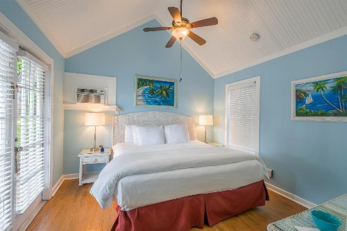 Seascape Tropical Inn - image 41