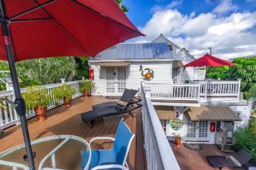 Seascape Tropical Inn - image 43