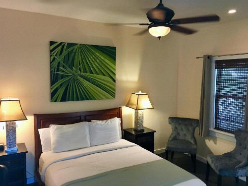 Douglas House - image 32
