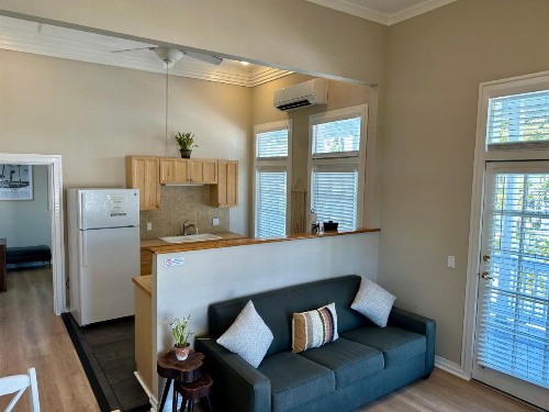 Douglas House - image 43