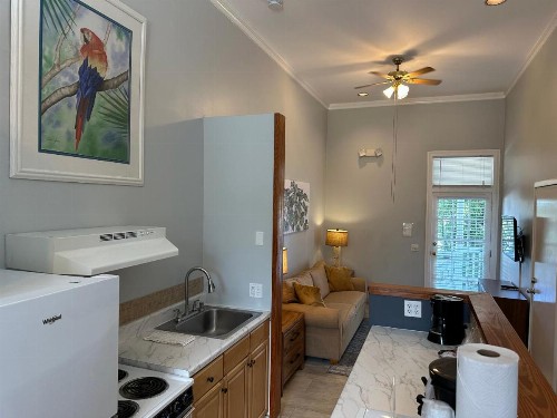 Douglas House - image 45