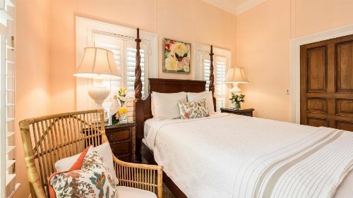 Old Town Manor - image 11