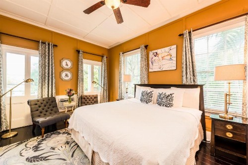 Old Town Manor - image 21