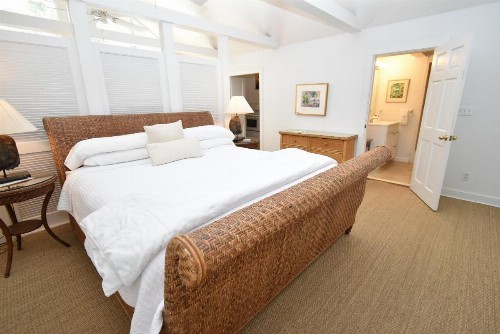 Simonton Court Historic Inn & Cottages - image 31