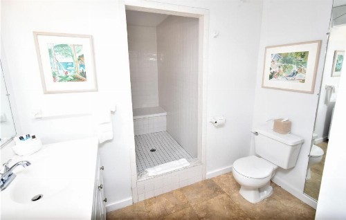 Simonton Court Historic Inn & Cottages - image 34
