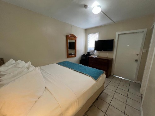 Seashell Motel and International Hostel - image 26