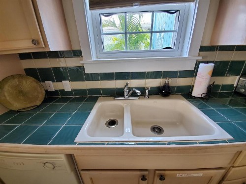 Old Town Suites - image 9