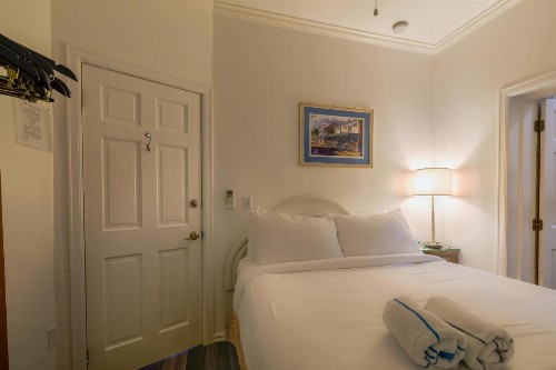 Duval Inn - Key West - image 40